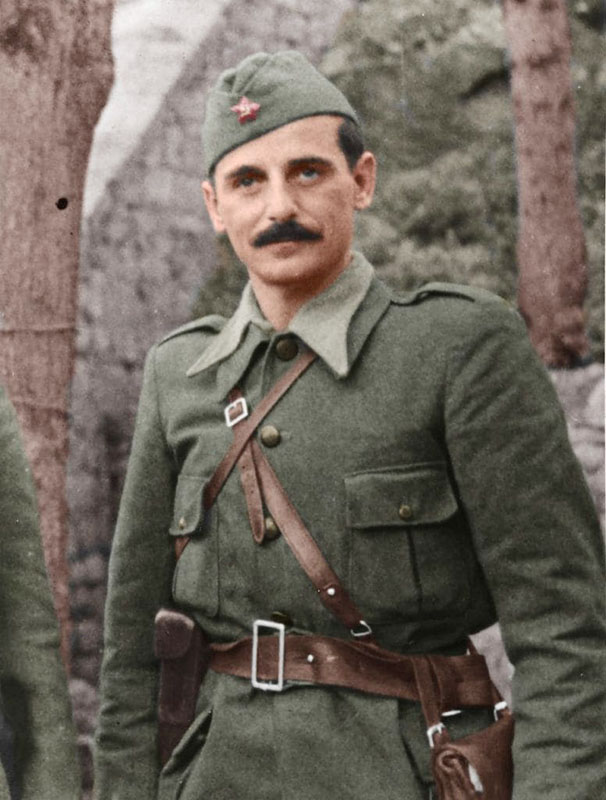 Koča Popović, zapovjednik 1. proleterske divizije, najzaslužniji za proboj iz obruča
